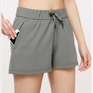 Lululemon On The Fly 2.5” Short